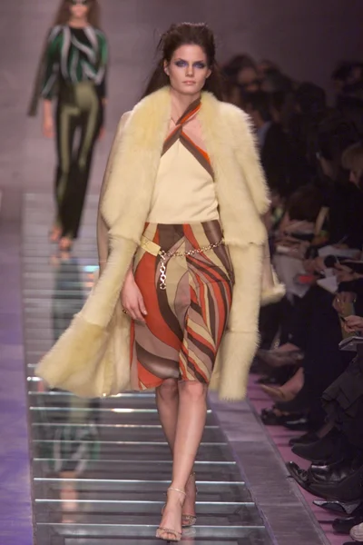 Look 30